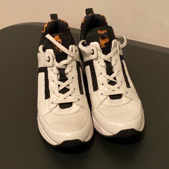 Michael Kors Sneakers - Picture 4 of 4